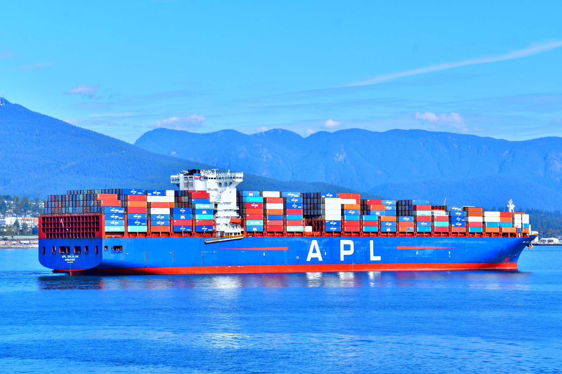 cargo-ships-4519830_1920 (1)
